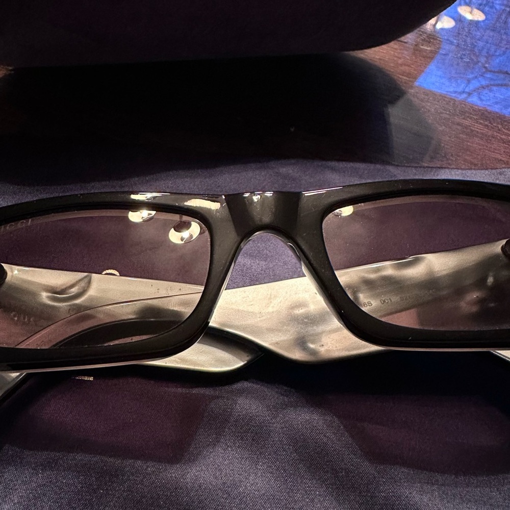 Gucci Slim Rectangular Sunglasses - image 7